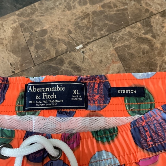 Abercrombie & Fitch stretch trunks - Picture 4 of 5